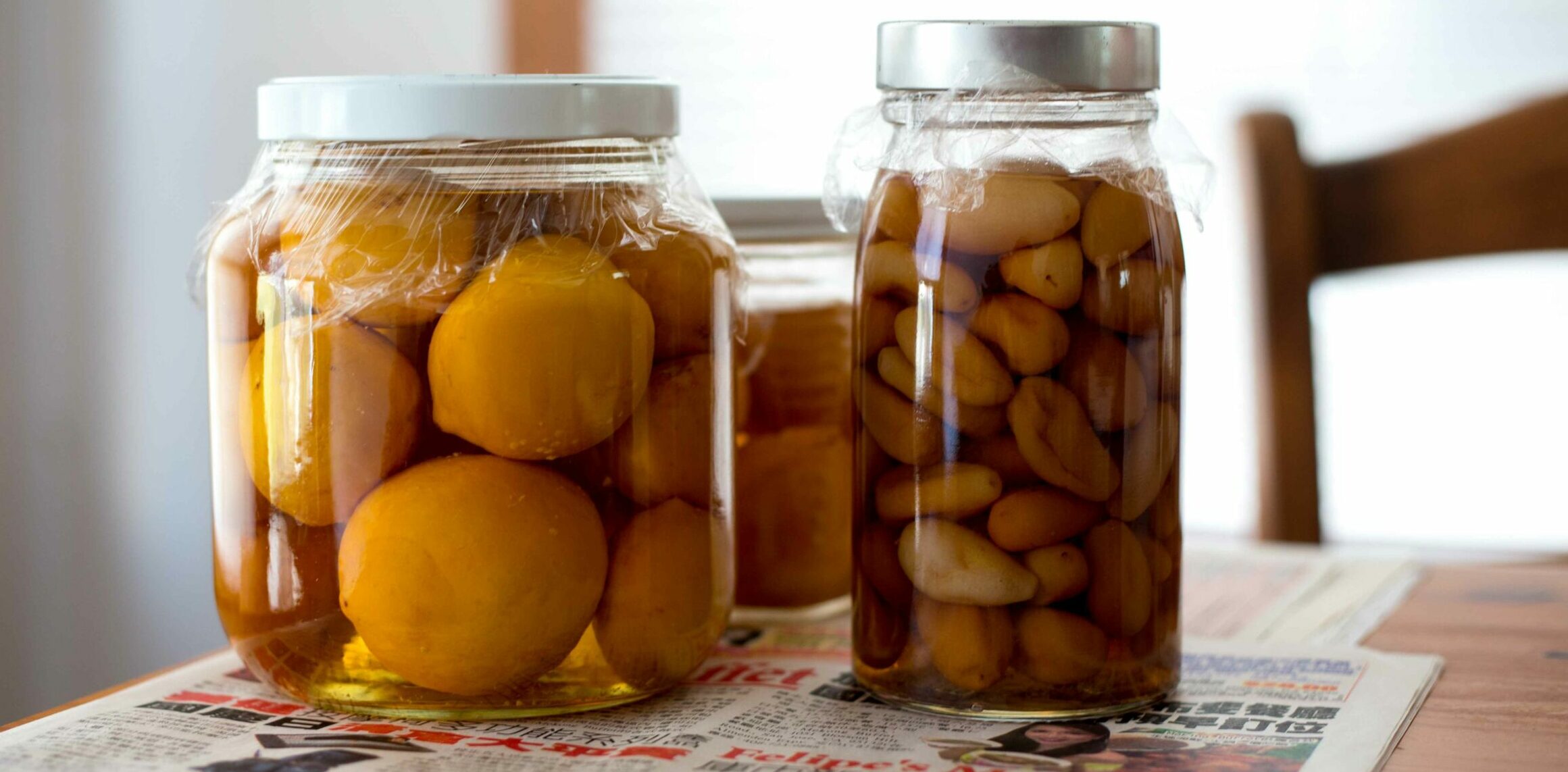 Reusable food jars to avoid kitchen waste